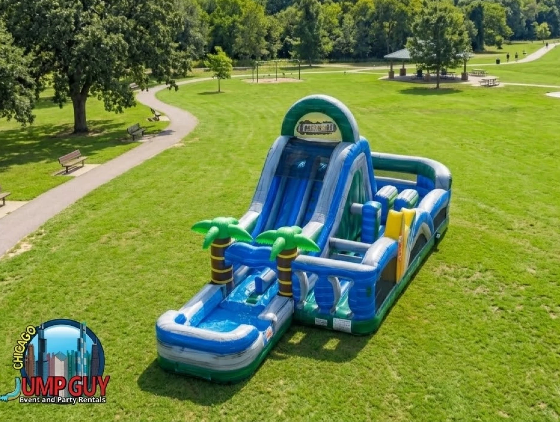 Wet combo bounce house and slide inflatable rentals for Glencoe IL summer birthday parties near Glencoe Beach and Hawthorn Court